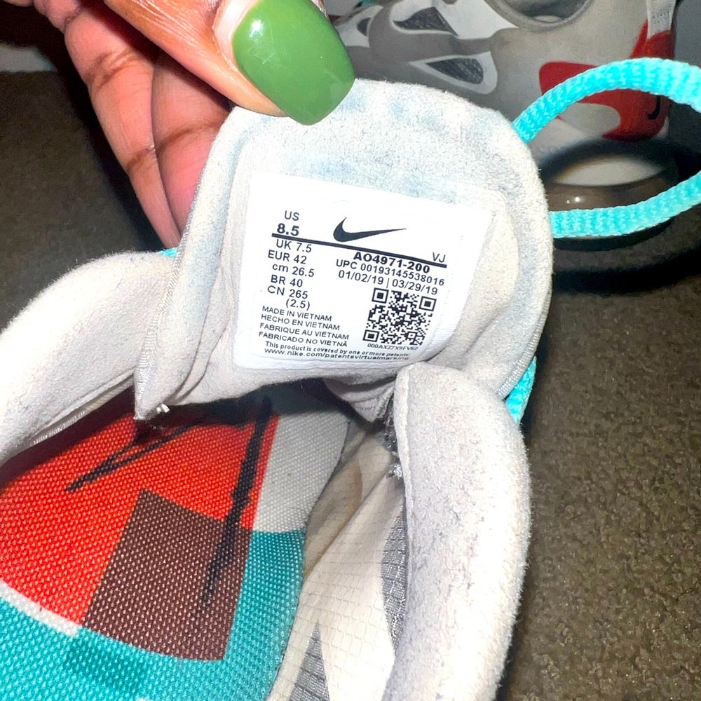 Air Max 270 React. MENS 8.5  #exclusive - Picture 2 of 4